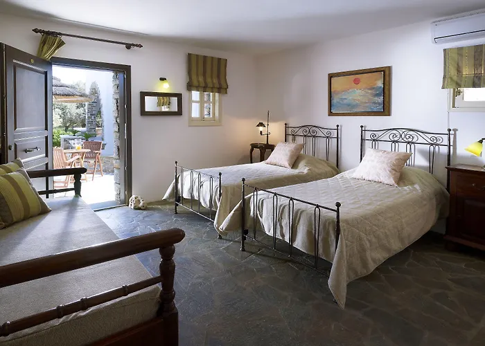 Ostria Otel Moutsoúna